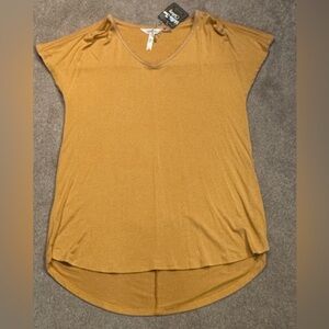 Matilda Jane Women’s size small gold/yellow top/blouse/shirt. New with tags